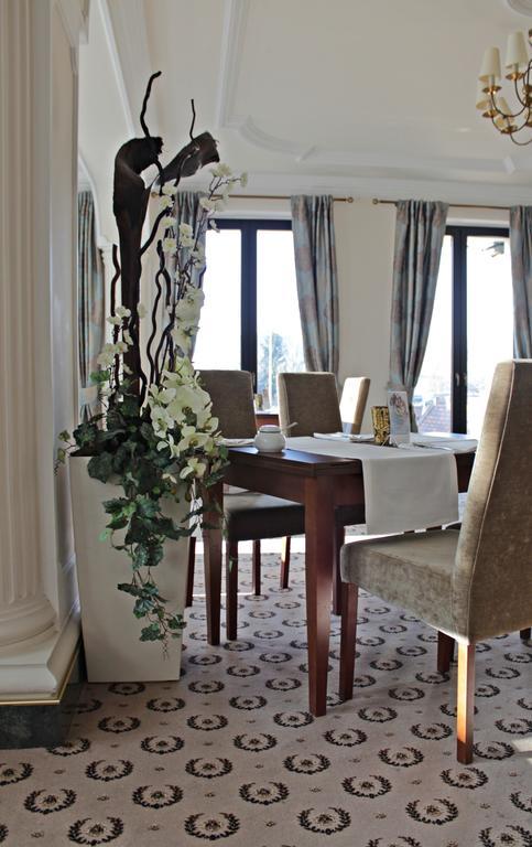 Astoria Bed & Breakfast Swarzedz Luaran gambar